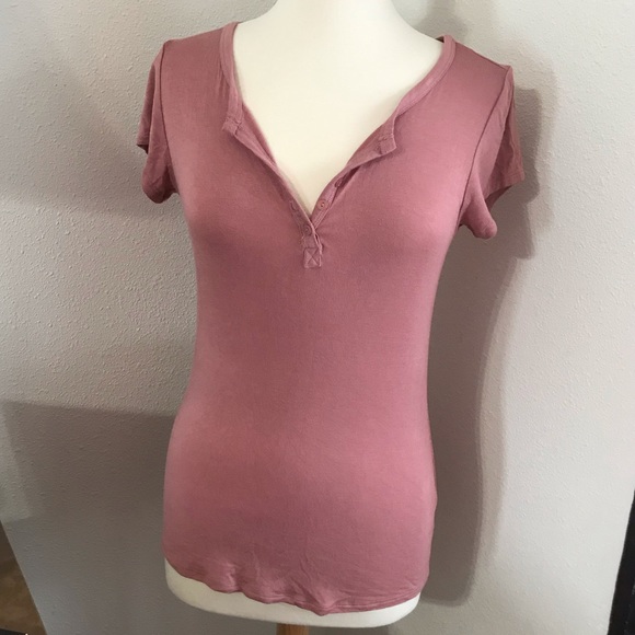 Cute top - Picture 2 of 4